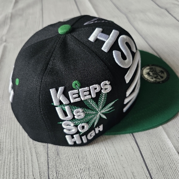 Snapback - Black and Green Kush Embroidered - Picture 7 of 9